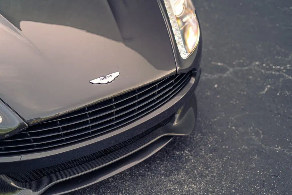 2014 Aston Martin Vanquish Coupe RWD