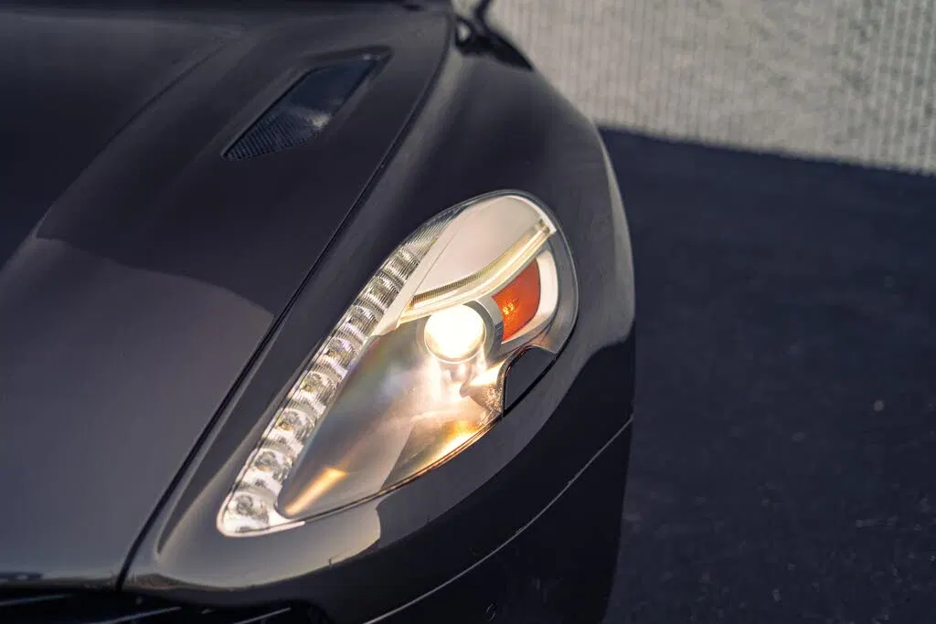 2014 Aston Martin Vanquish Coupe RWD