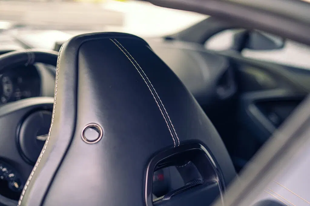 2014 Aston Martin Vanquish Coupe RWD