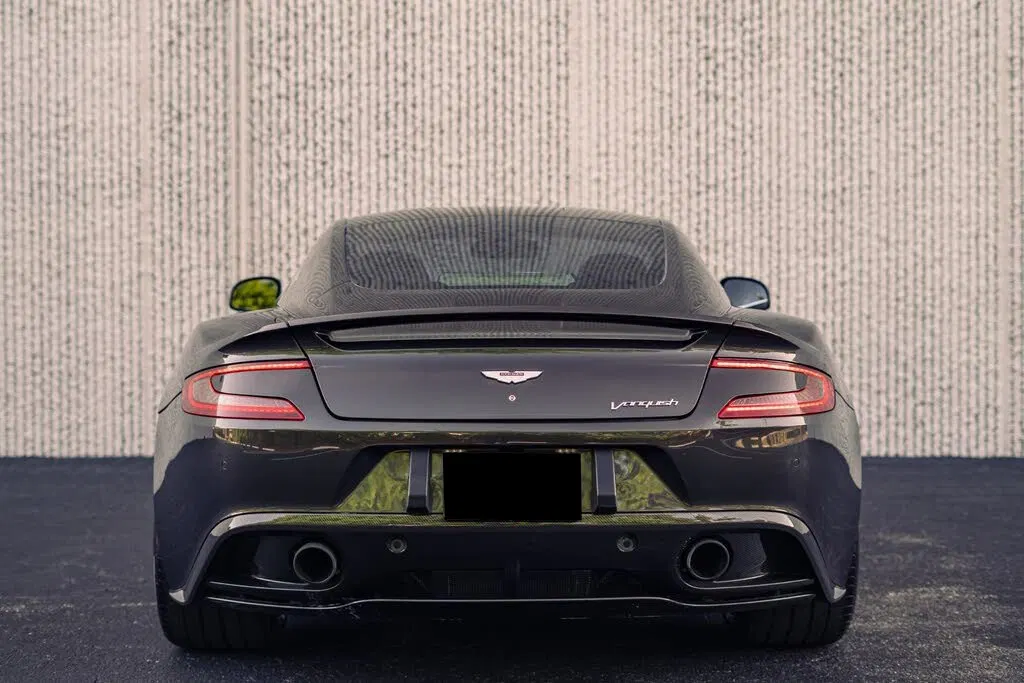 2014 Aston Martin Vanquish Coupe RWD