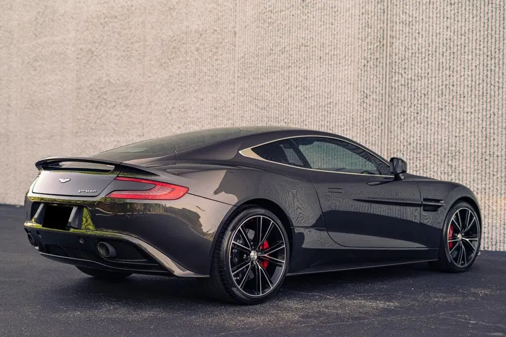 2014 Aston Martin Vanquish Coupe RWD
