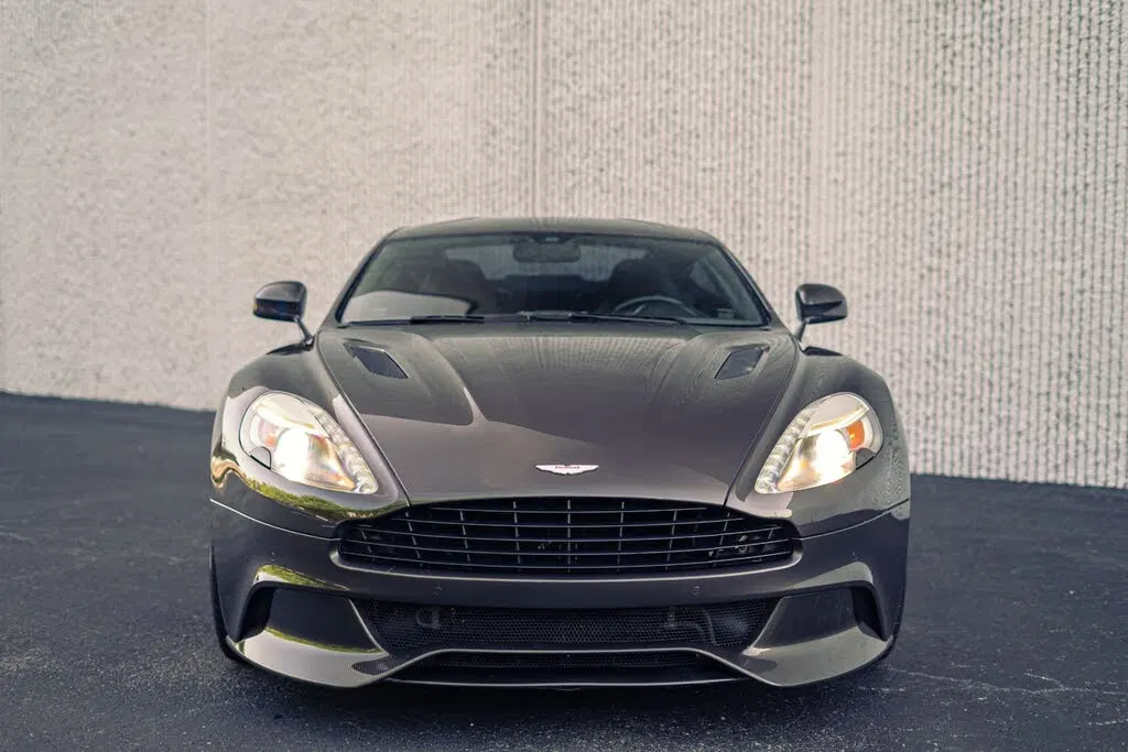 2014 Aston Martin Vanquish Coupe RWD