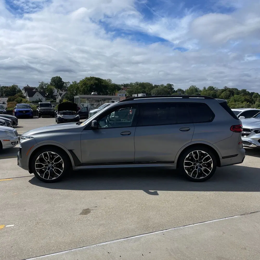 2024 BMW X7 M60i