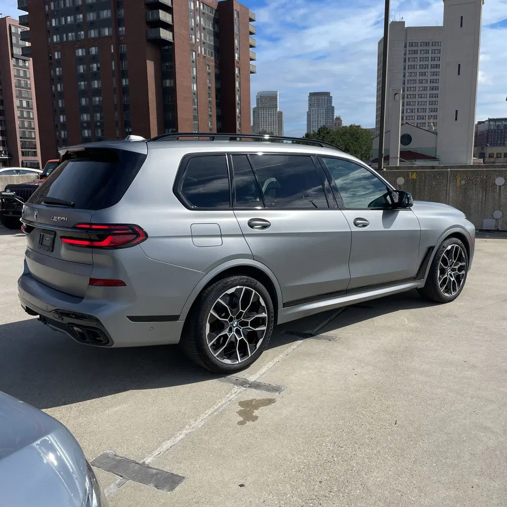 2024 BMW X7 M60i
