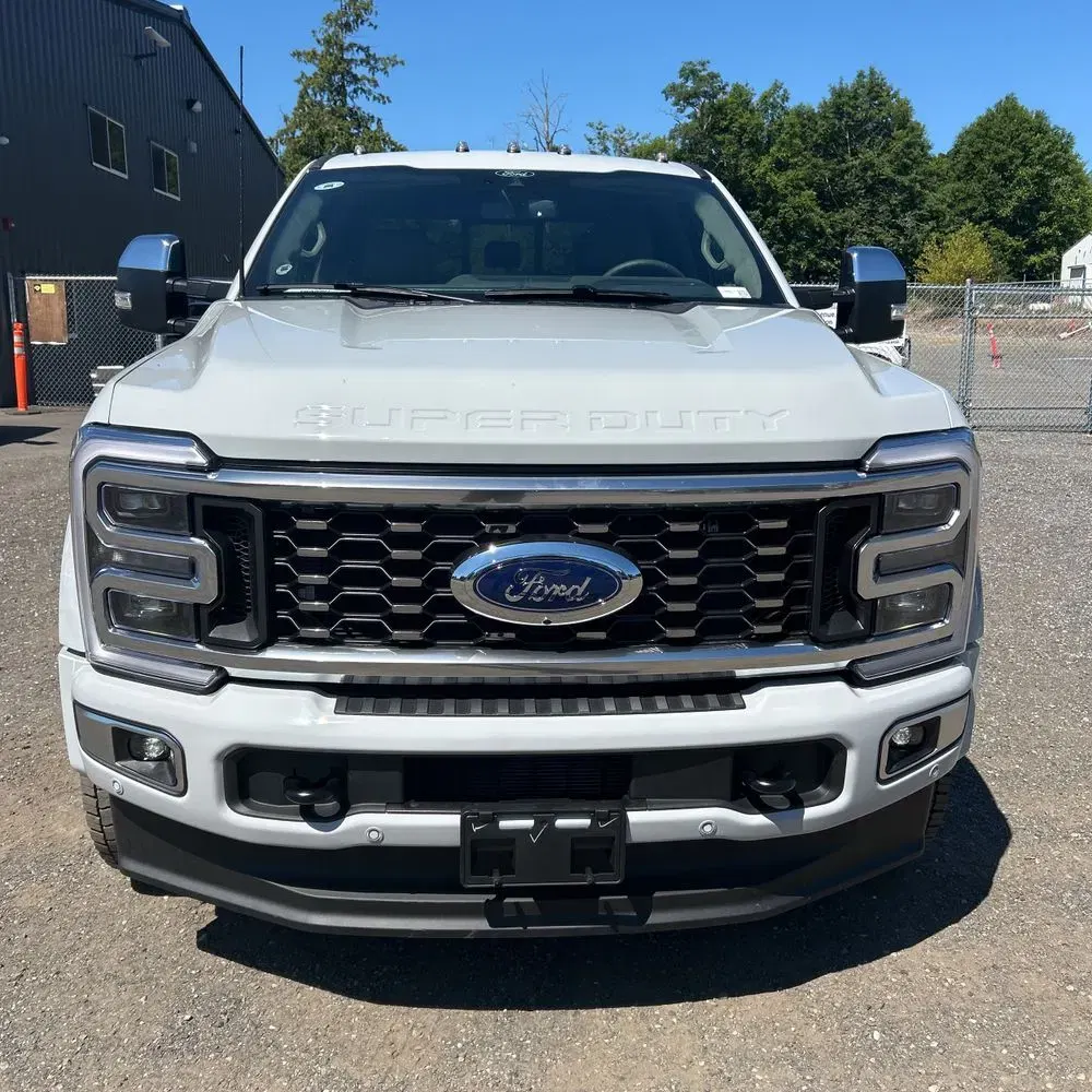 2025 Ford F-450 Super Duty Platinum
