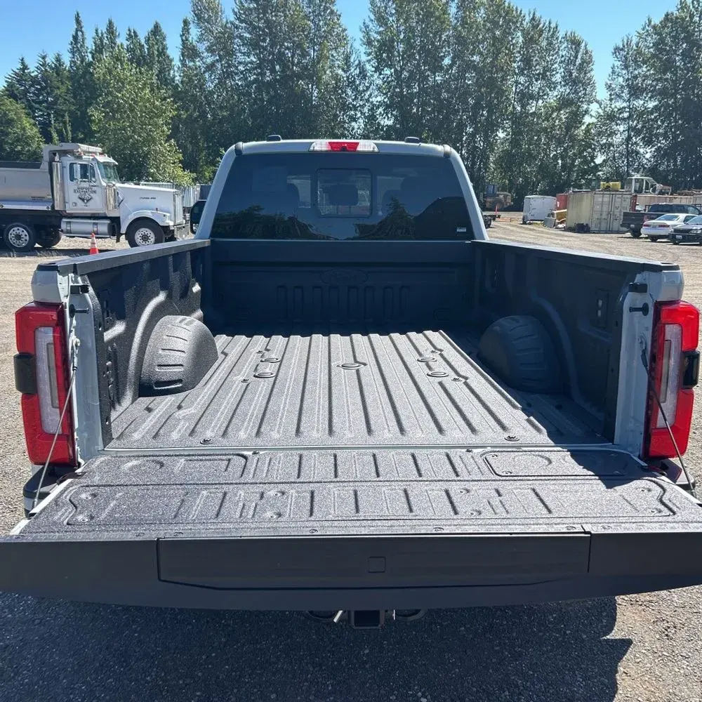 2025 Ford F-450 Super Duty Platinum