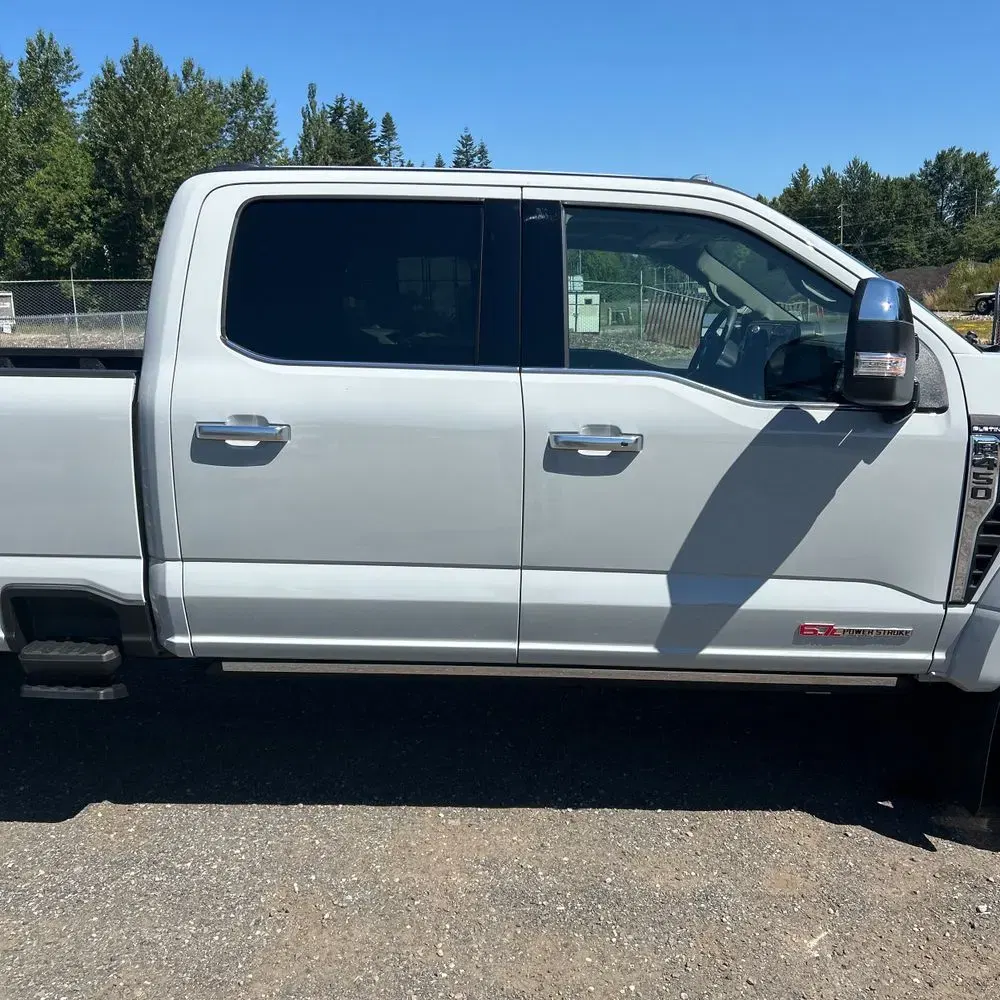 2025 Ford F-450 Super Duty Platinum