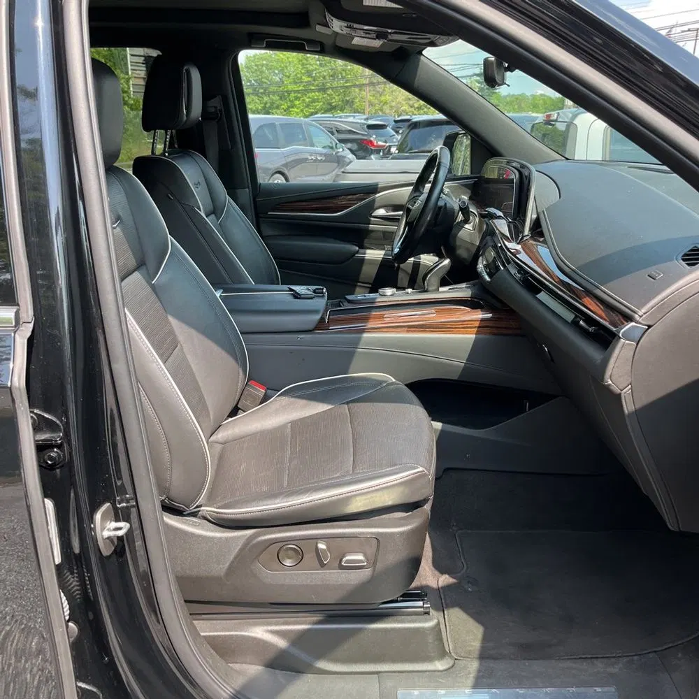 2022 Cadillac Escalade Premium Luxury