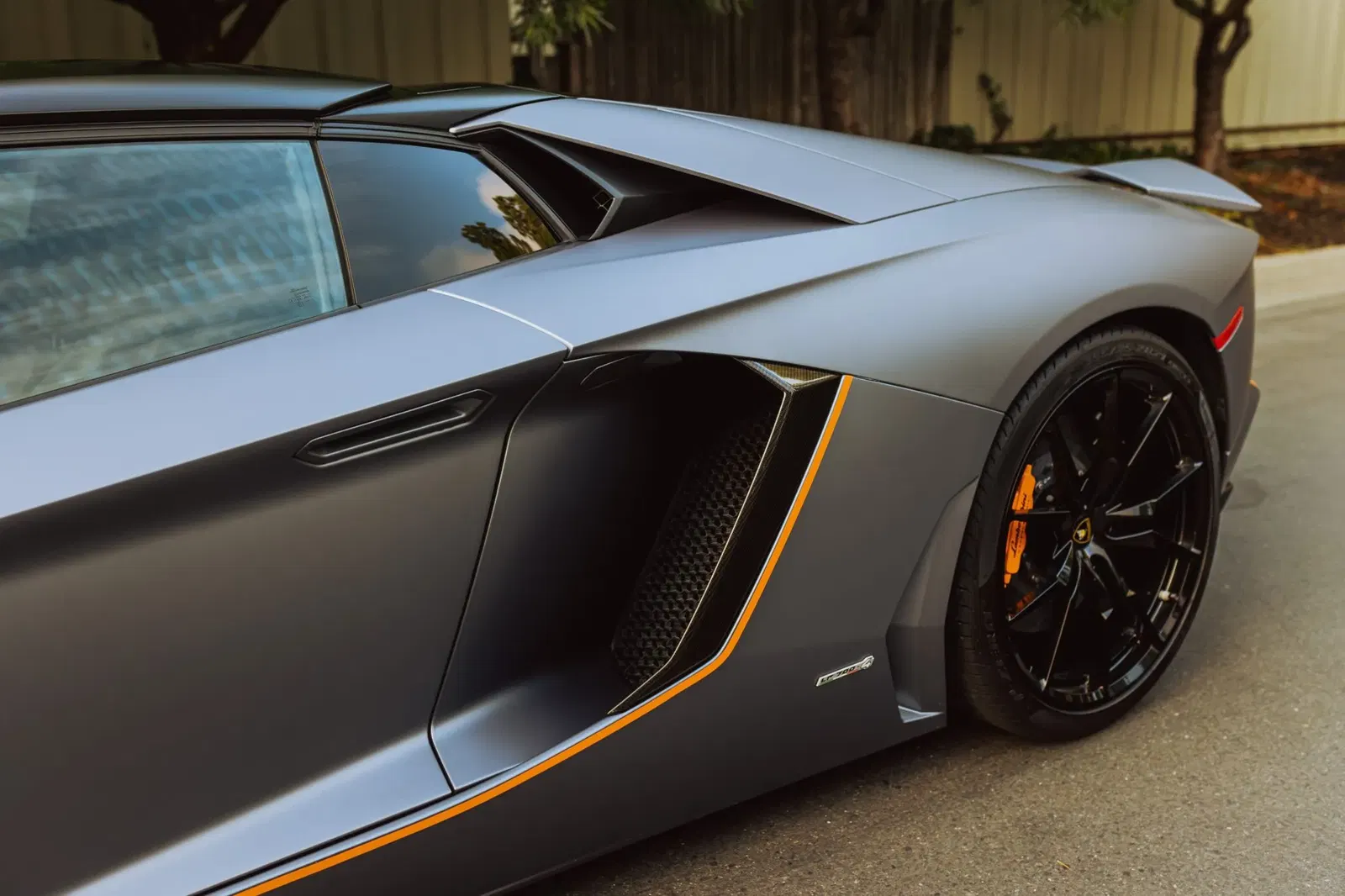 2015 Lamborghini Aventador LP700-4 Roadster