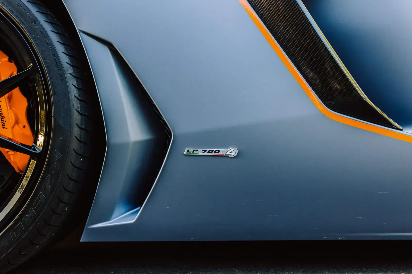 2015 Lamborghini Aventador LP700-4 Roadster