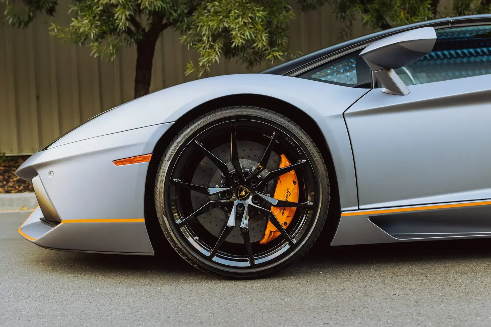 2015 Lamborghini Aventador LP700-4 Roadster