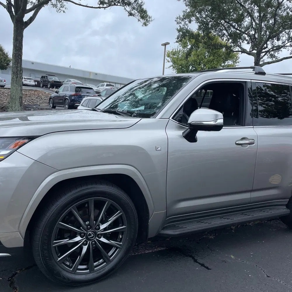 2023 Lexus LX 600 F SPORT Handling