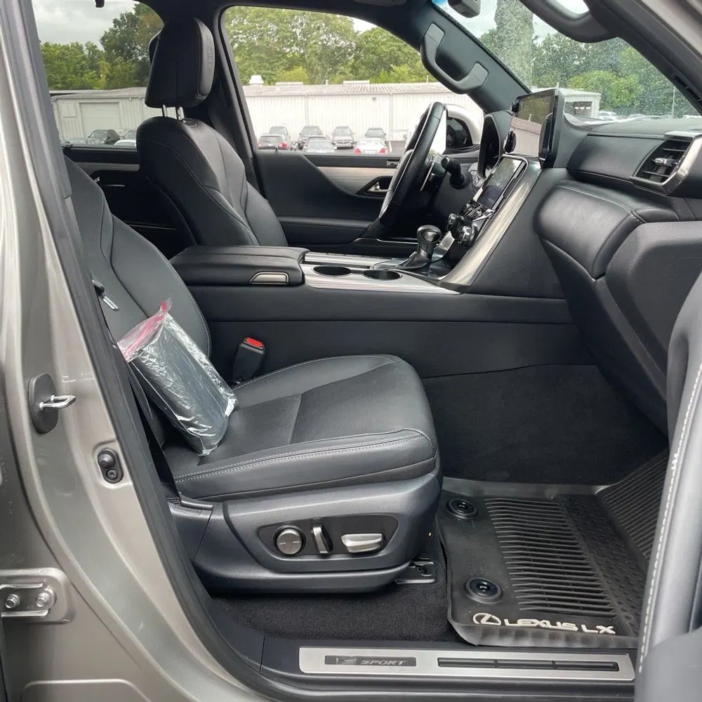 2023 Lexus LX 600 F SPORT Handling