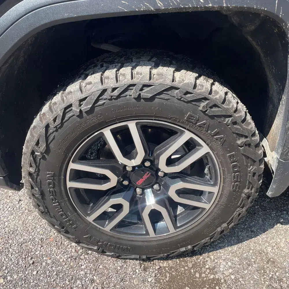 2023 GMC Sierra 1500 AT4
