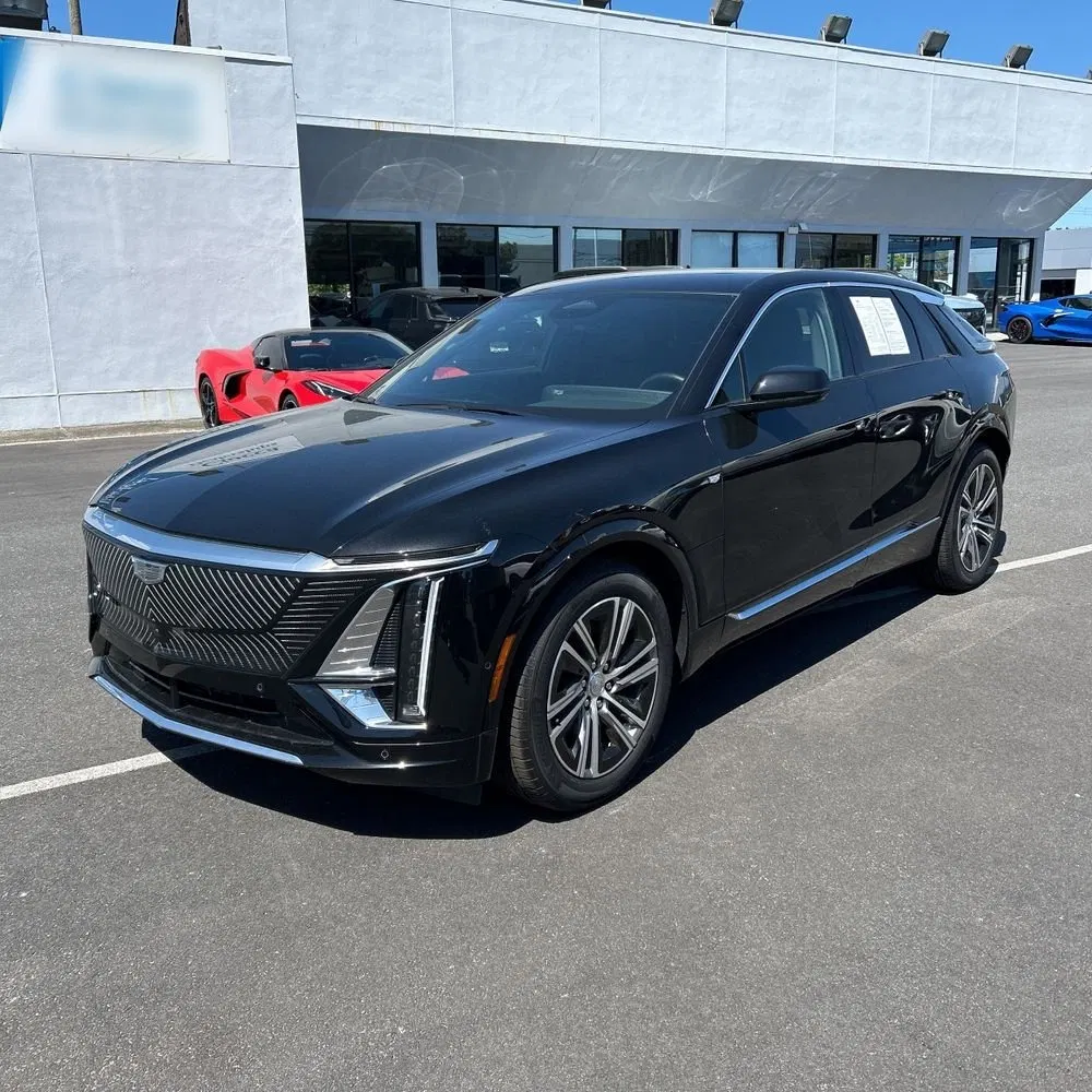 2024 Cadillac LYRIQ Luxury 1