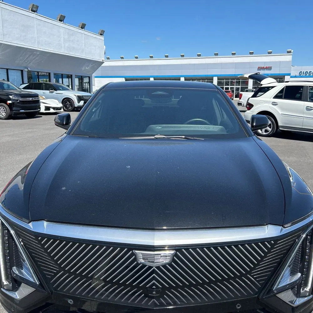 2024 Cadillac LYRIQ Luxury 1