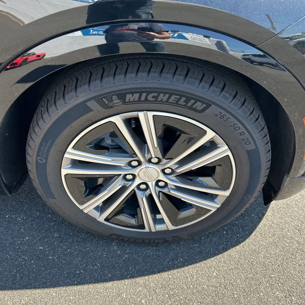 2024 Cadillac LYRIQ Luxury 1
