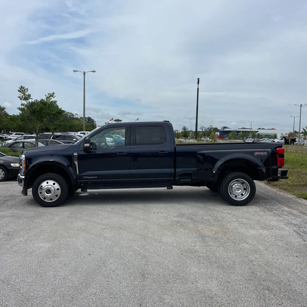 2023 Ford F-450 Super Duty Lariat
