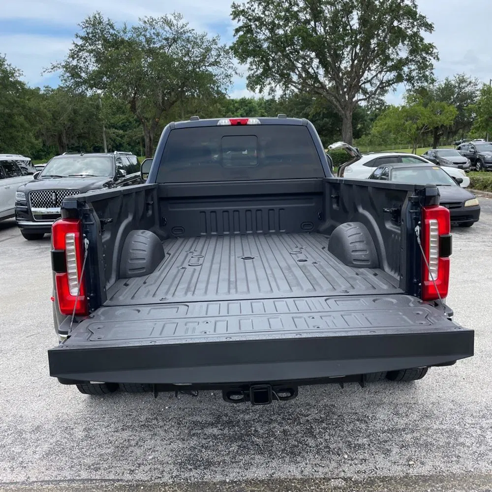 2023 Ford F-450 Super Duty Lariat