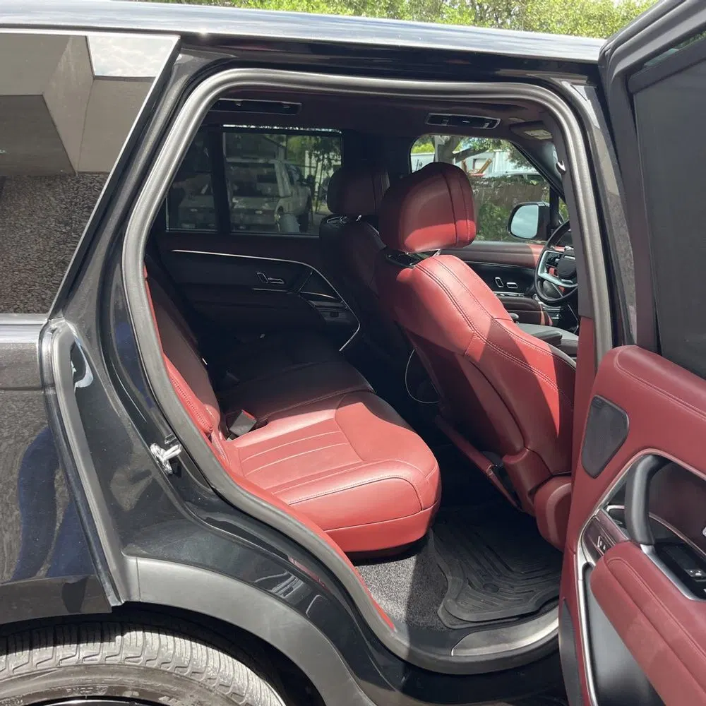 2024 Land Rover Range Rover P530 SE