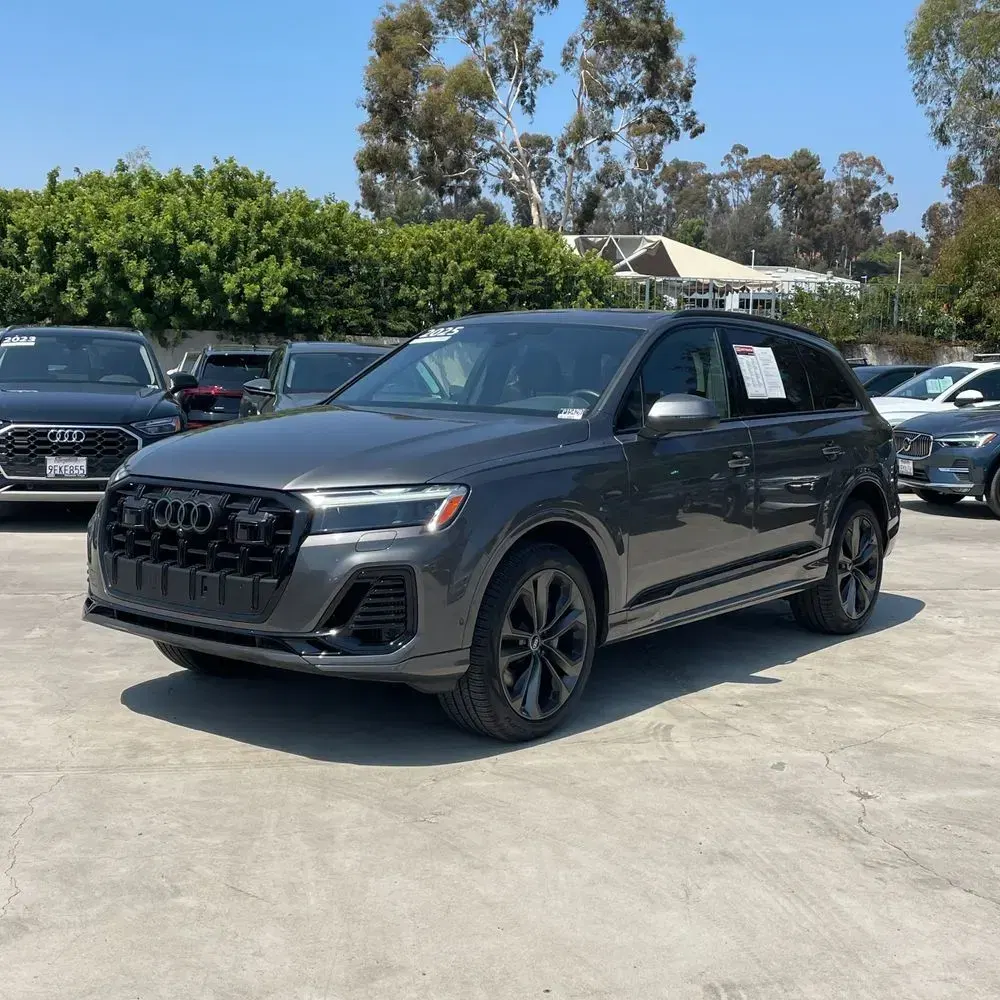 2025 Audi Q7 Premium Plus 55