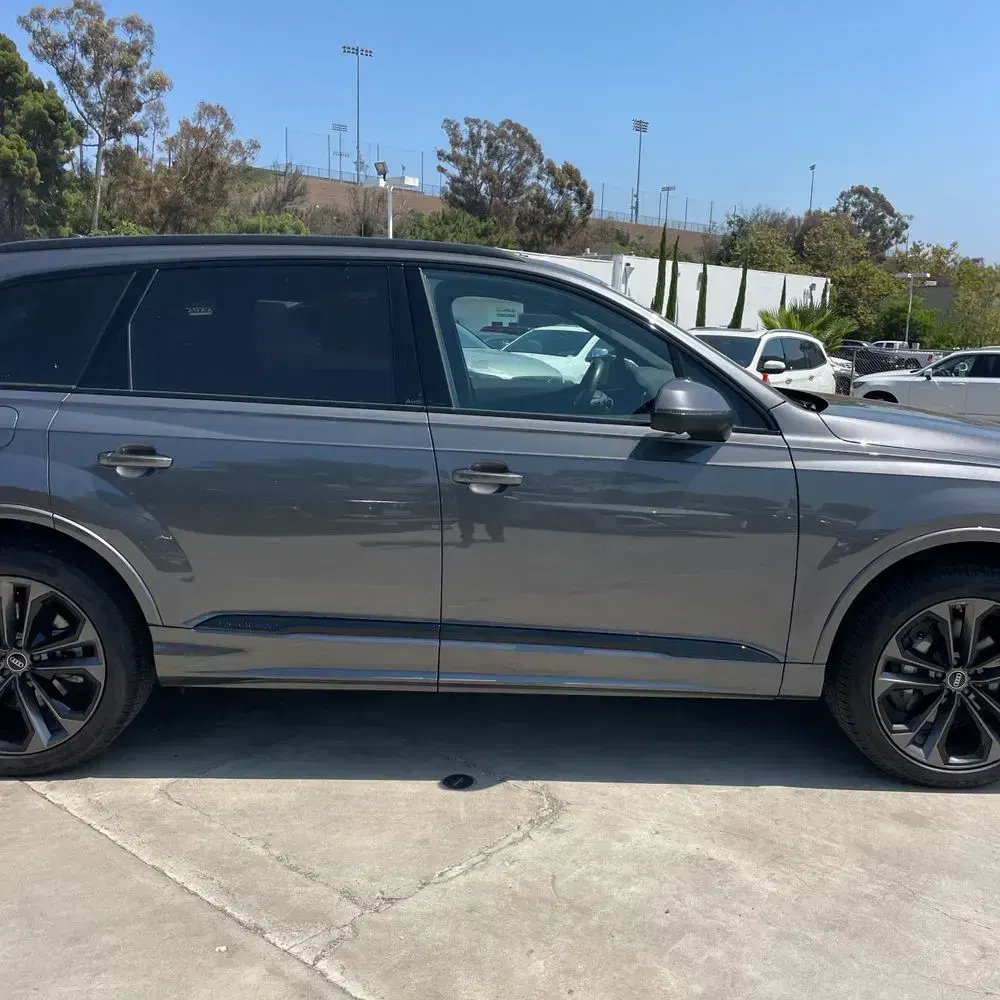 2025 Audi Q7 Premium Plus 55