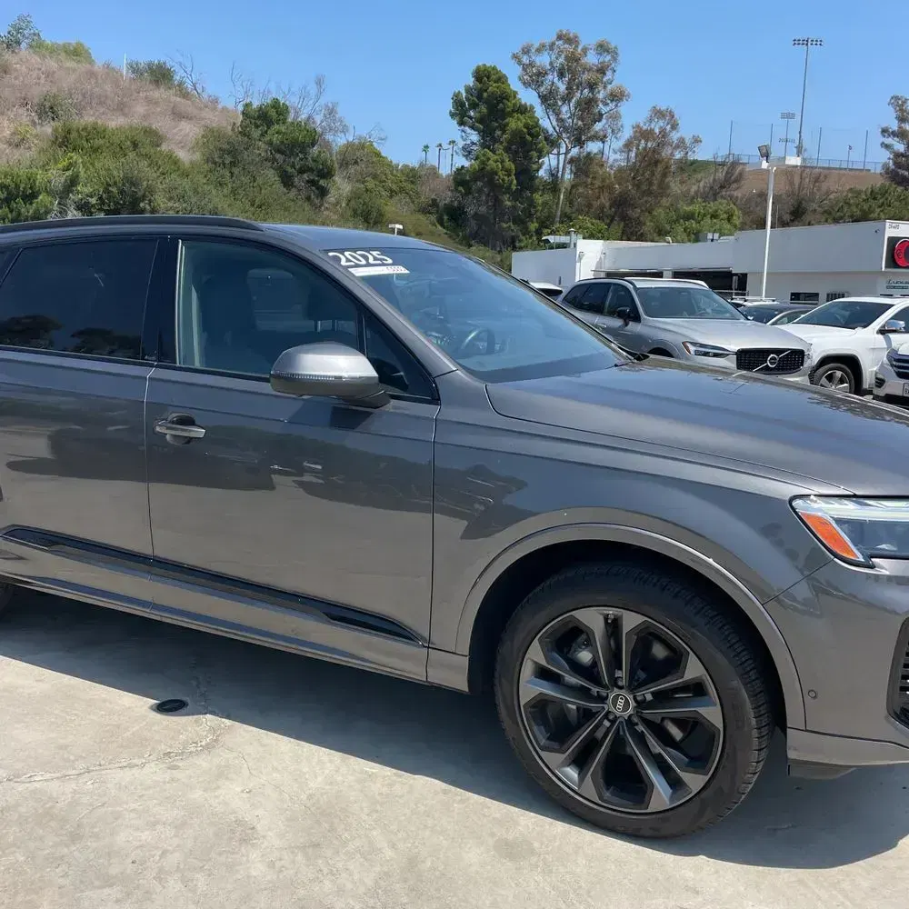2025 Audi Q7 Premium Plus 55