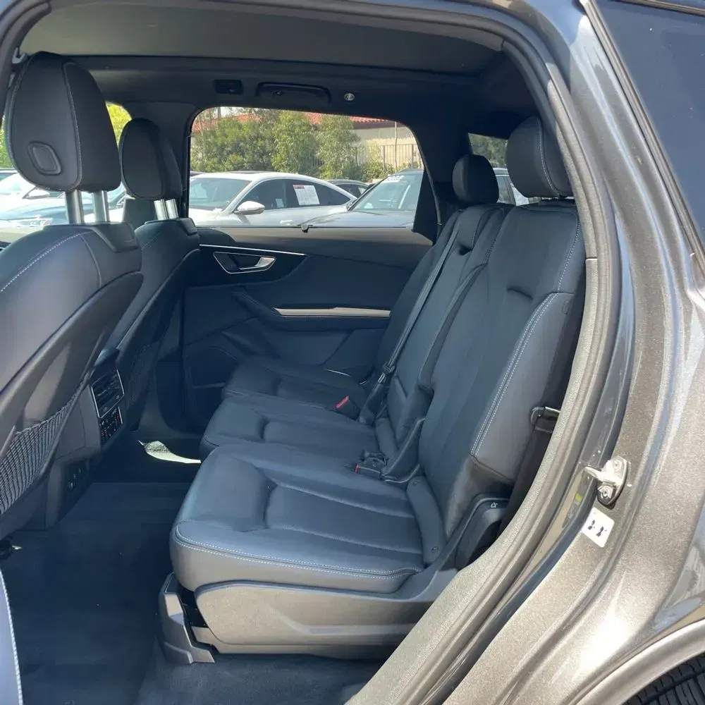 2025 Audi Q7 Premium Plus 55