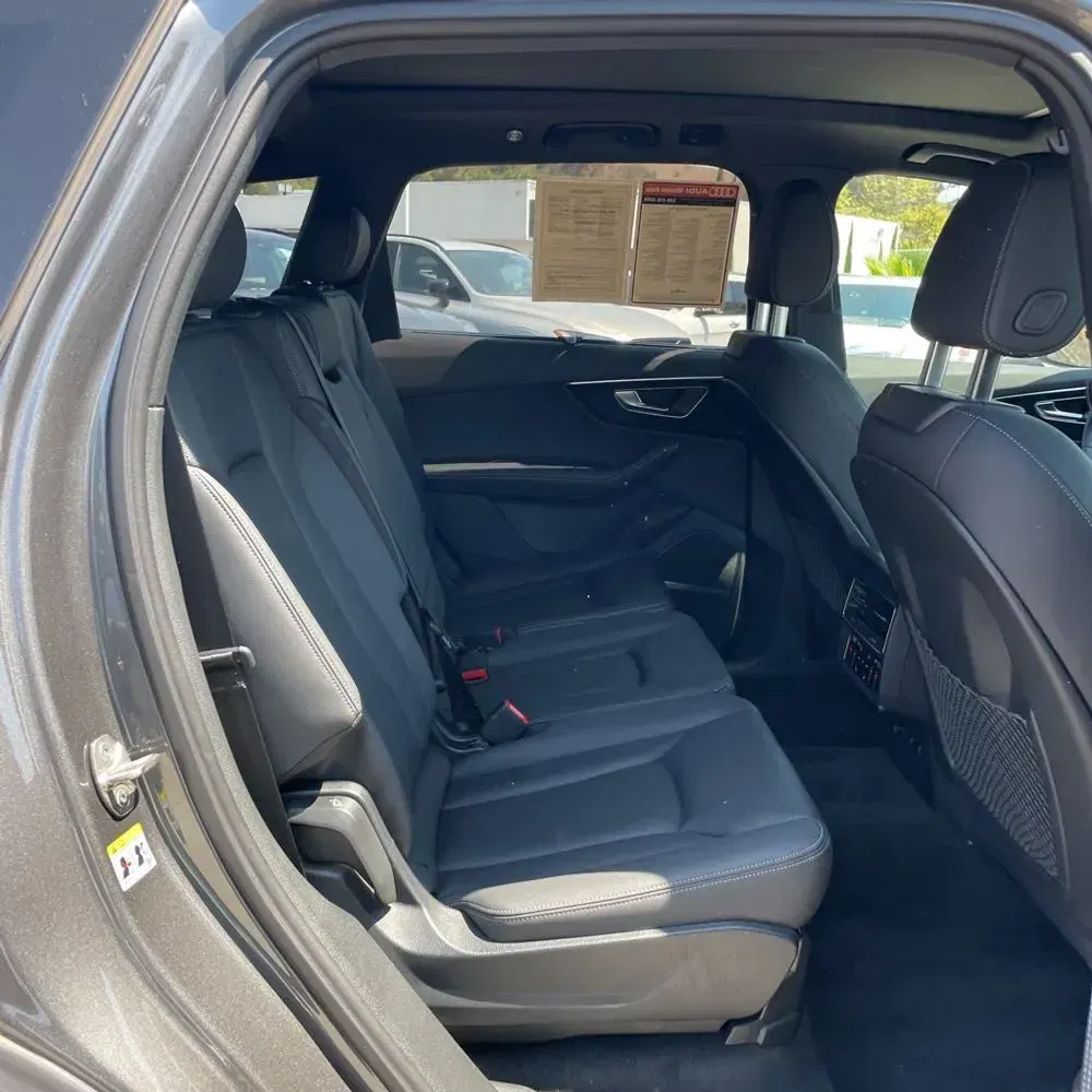 2025 Audi Q7 Premium Plus 55