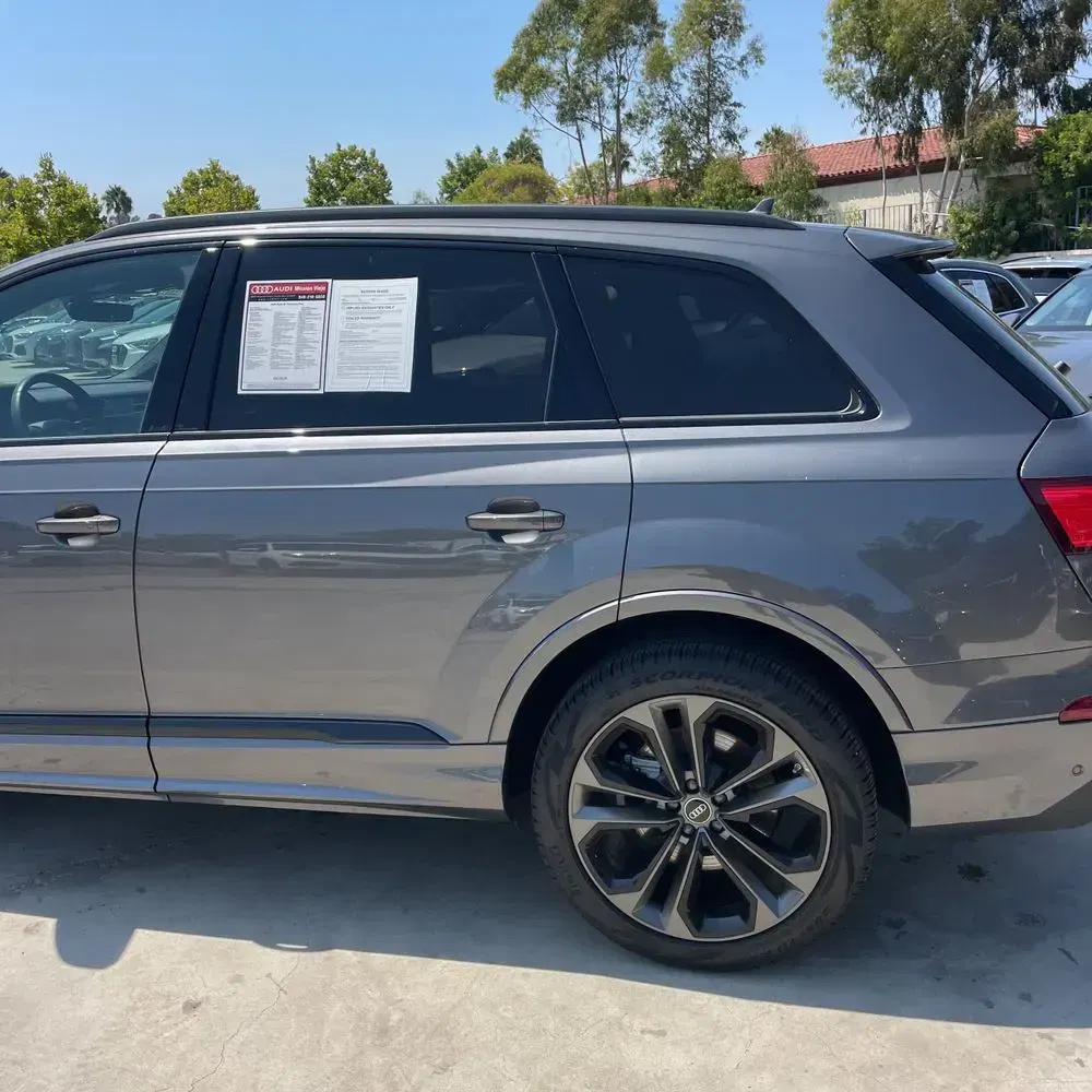 2025 Audi Q7 Premium Plus 55