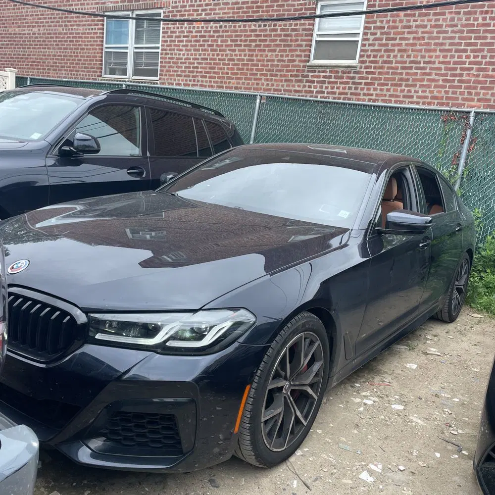 2023 BMW 5-Series M550xi