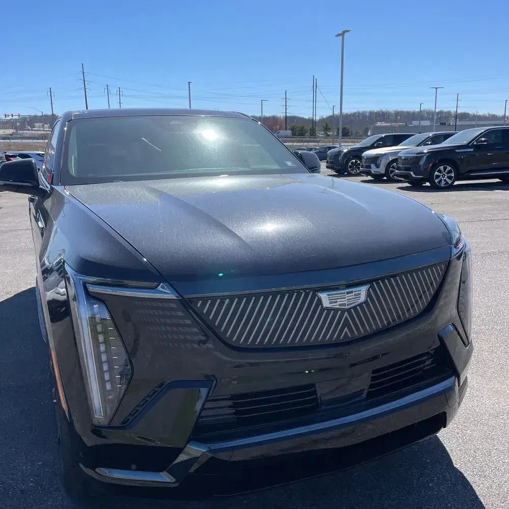 2025 Cadillac Escalade IQ Sport 2