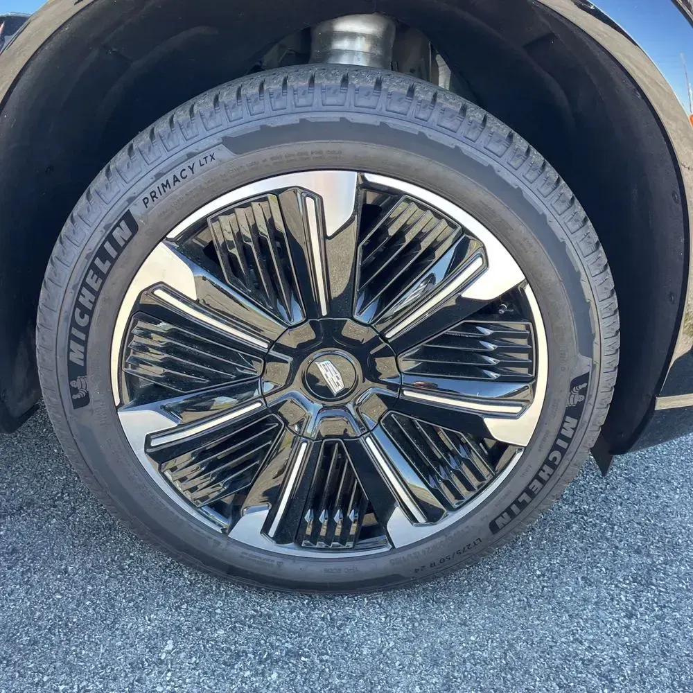 2025 Cadillac Escalade IQ Sport 2