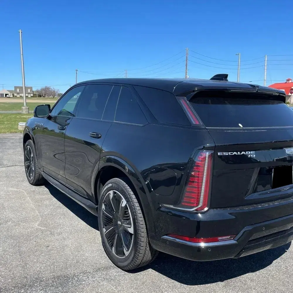 2025 Cadillac Escalade IQ Sport 2