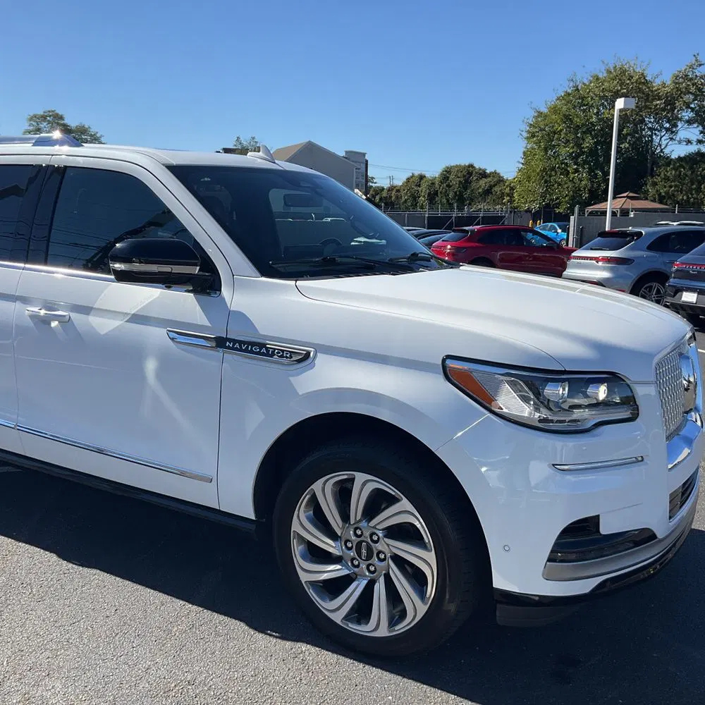 2023 Lincoln Navigator L Reserve