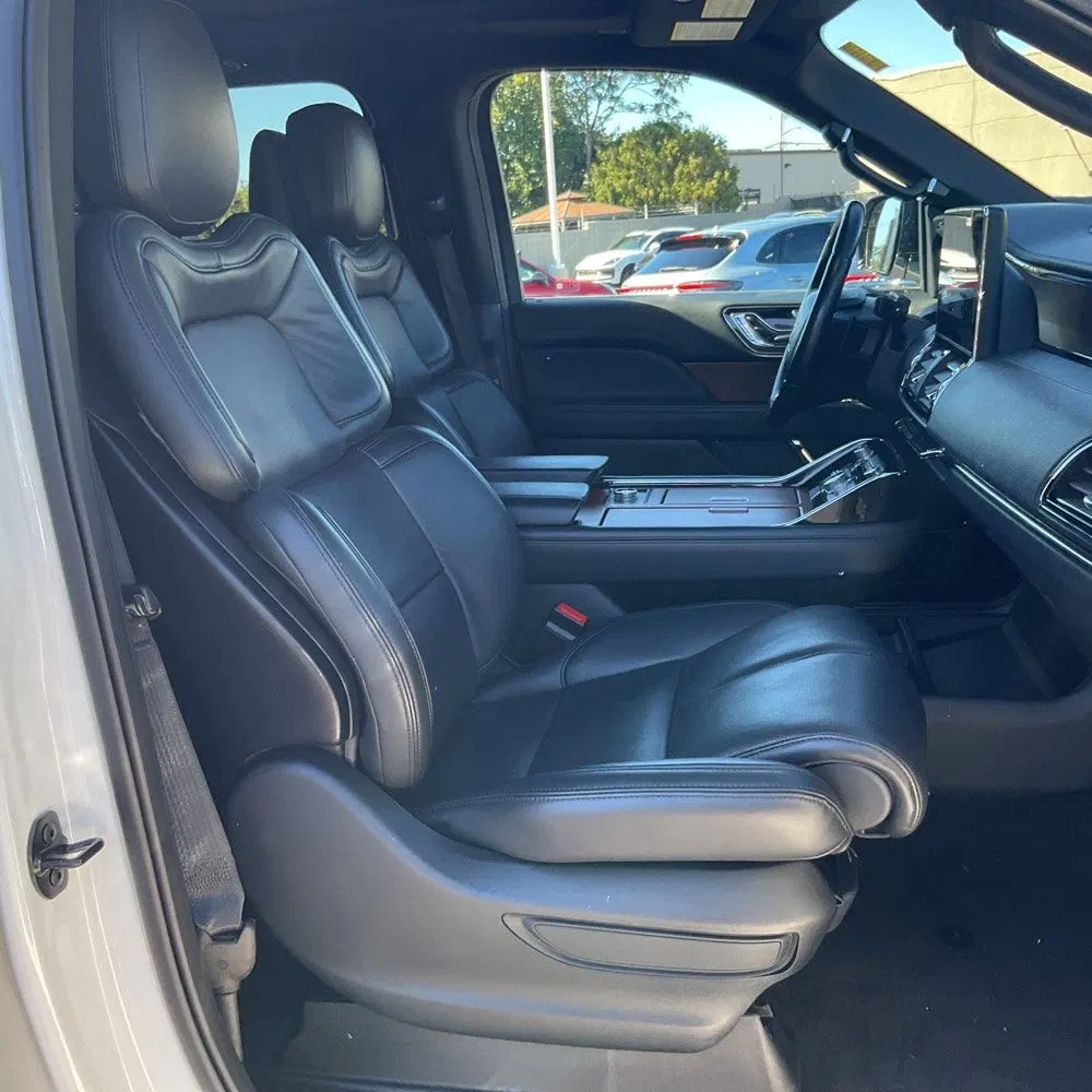 2023 Lincoln Navigator L Reserve