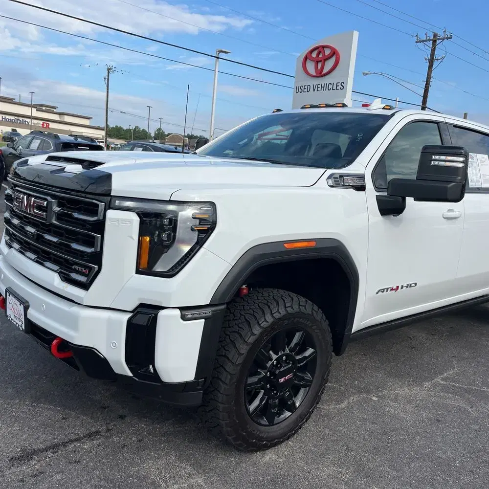 2025 GMC Sierra 2500HD AT4
