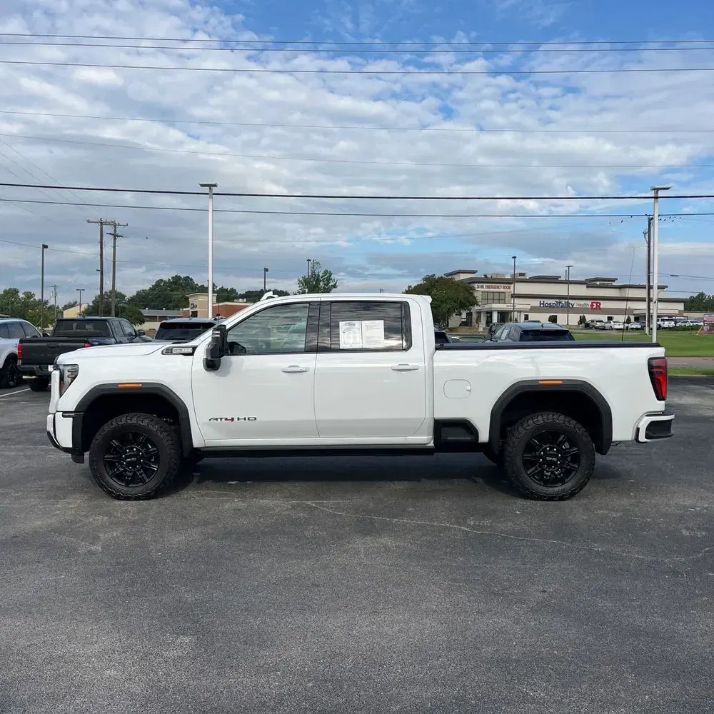 2025 GMC Sierra 2500HD AT4