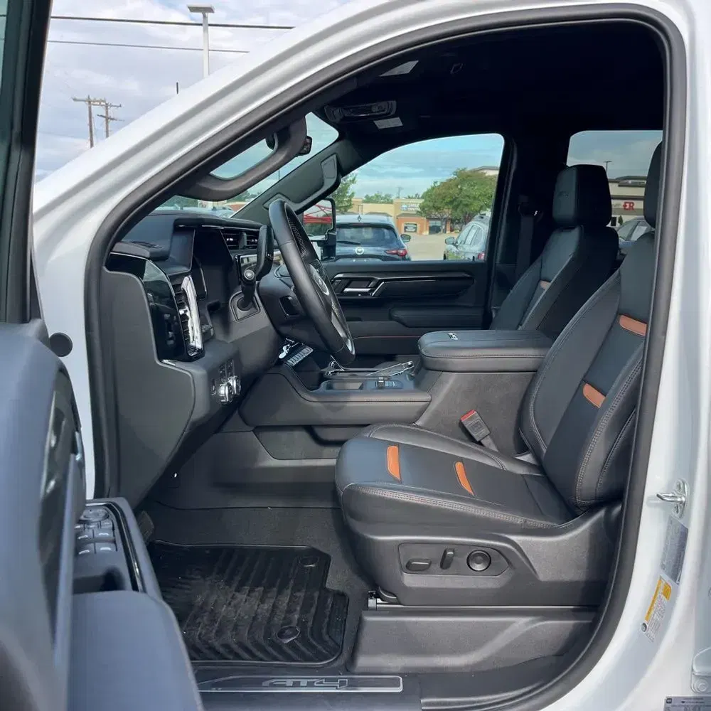 2025 GMC Sierra 2500HD AT4