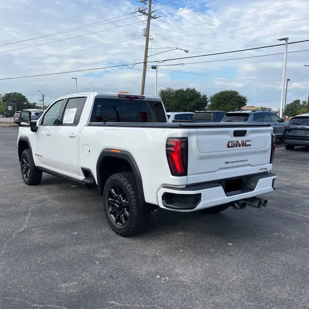 2025 GMC Sierra 2500HD AT4