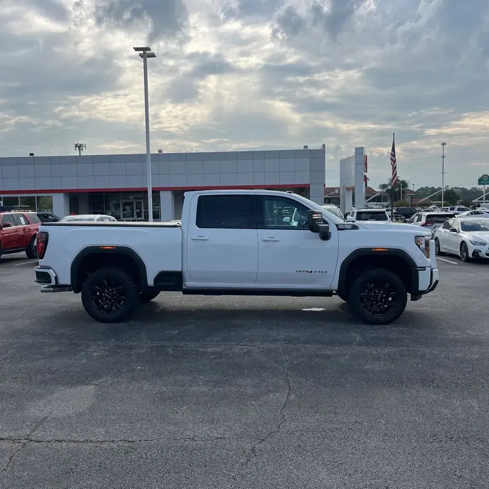 2025 GMC Sierra 2500HD AT4