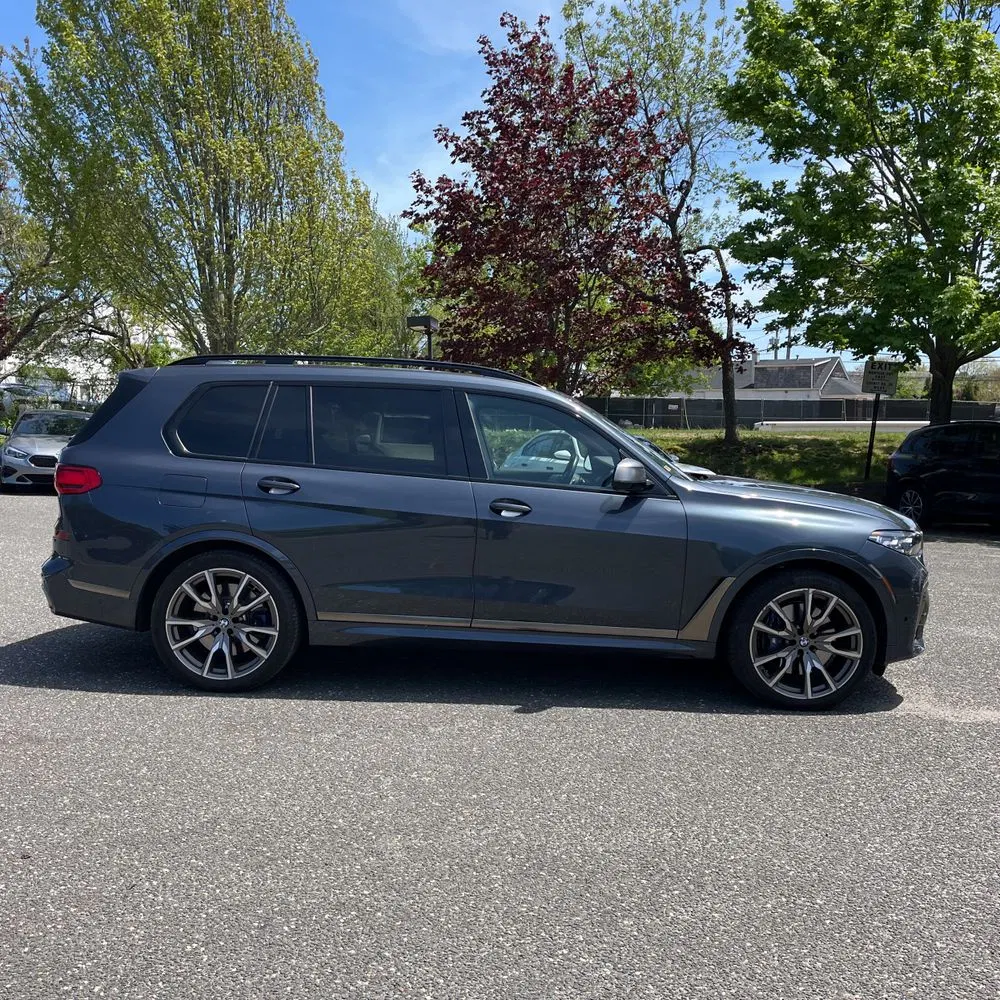 2022 BMW X7 M50i