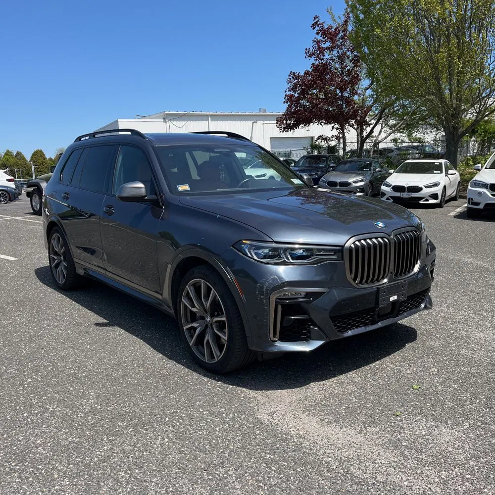 2022 BMW X7 M50i