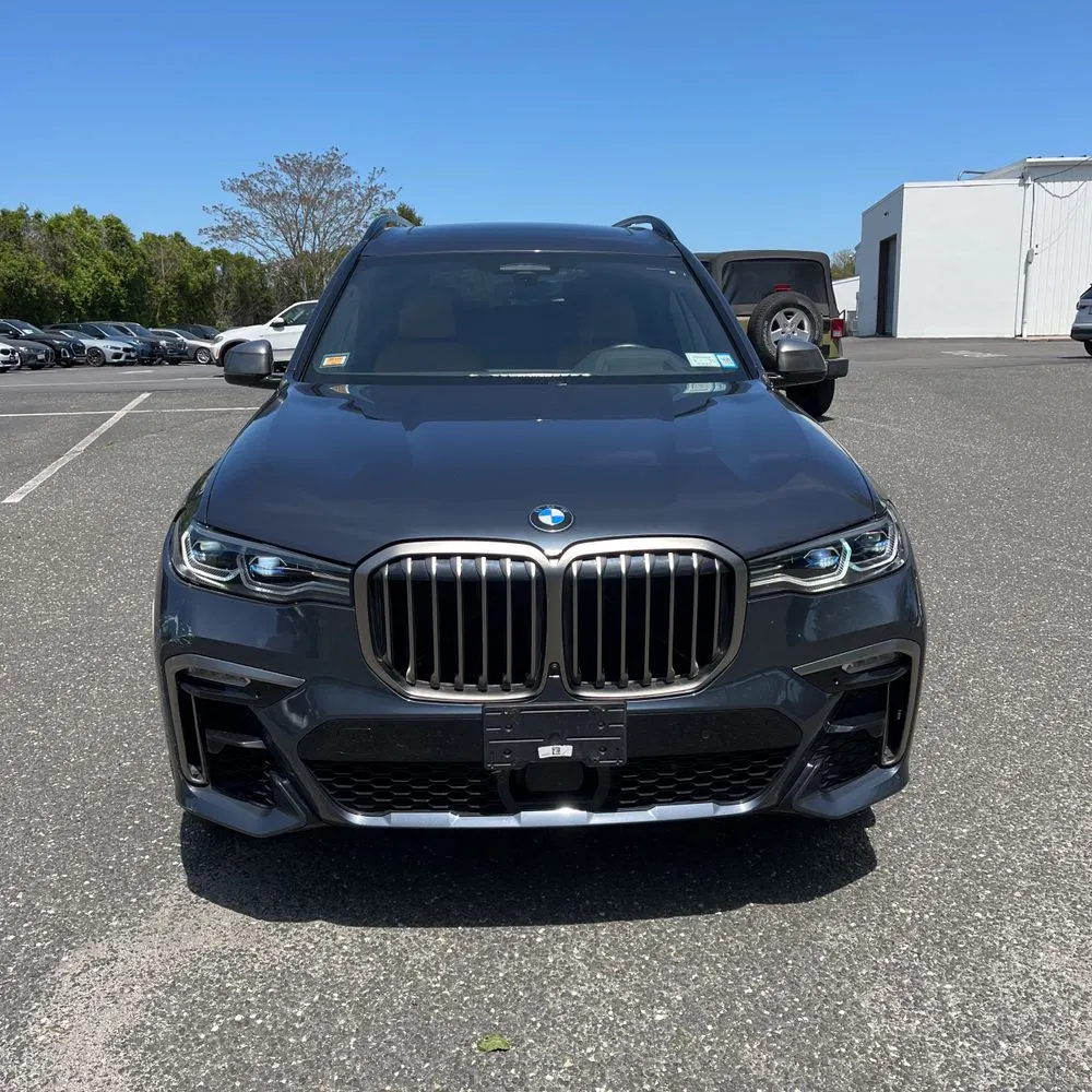 2022 BMW X7 M50i