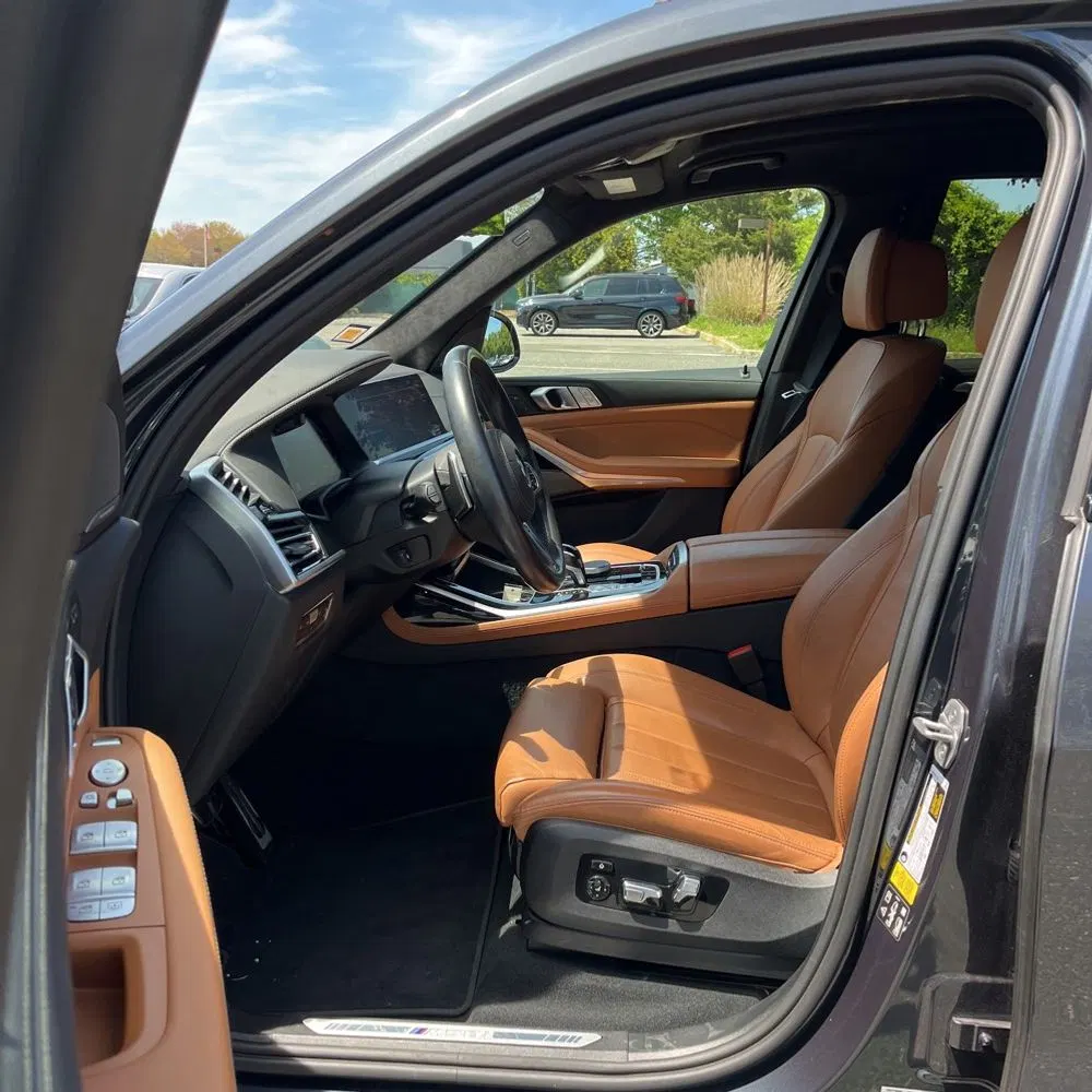 2022 BMW X7 M50i