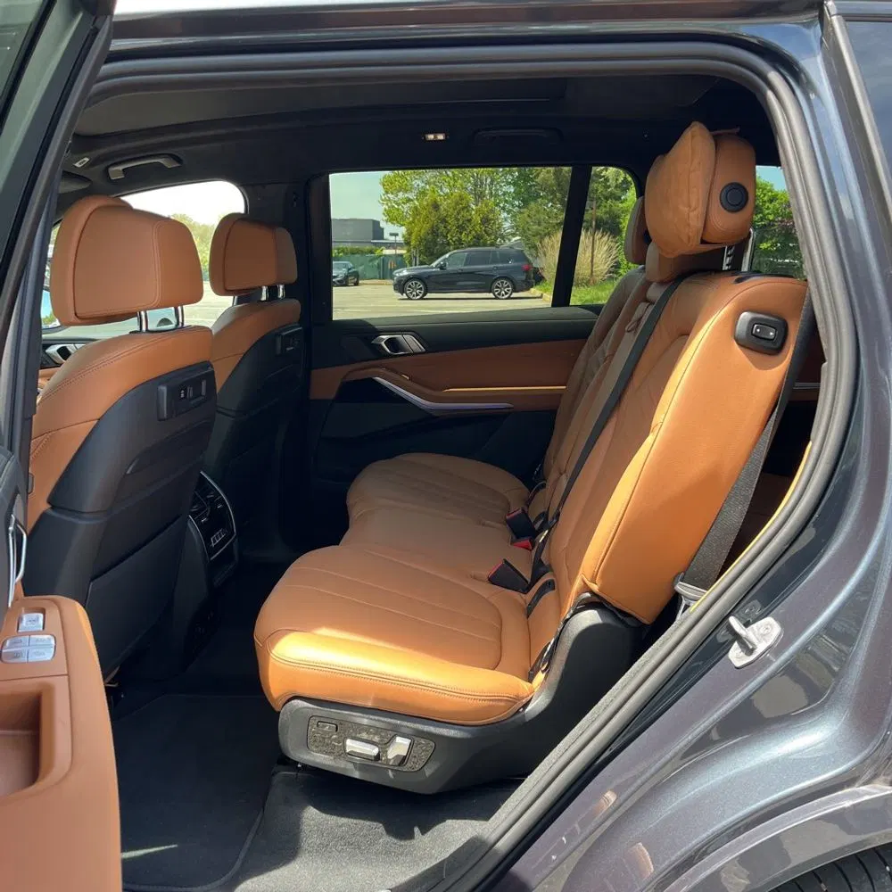 2022 BMW X7 M50i