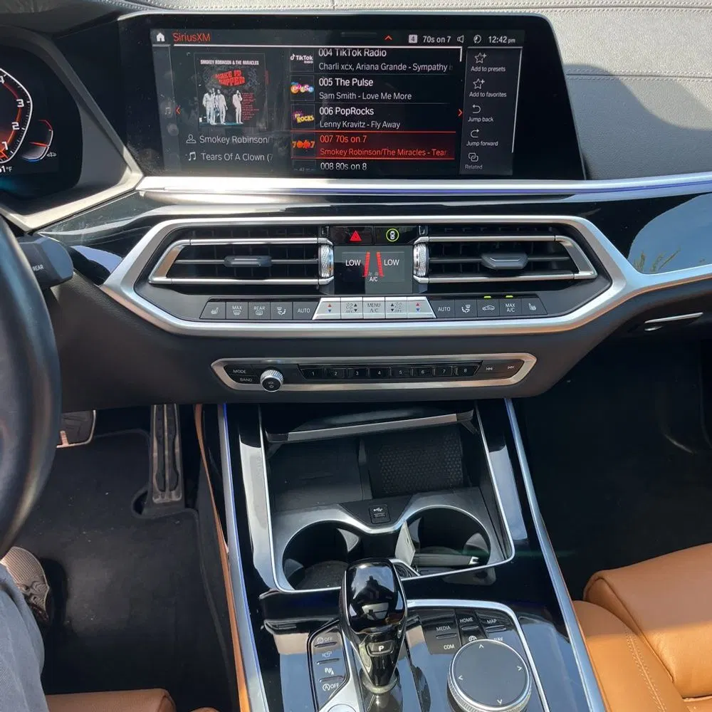 2022 BMW X7 M50i