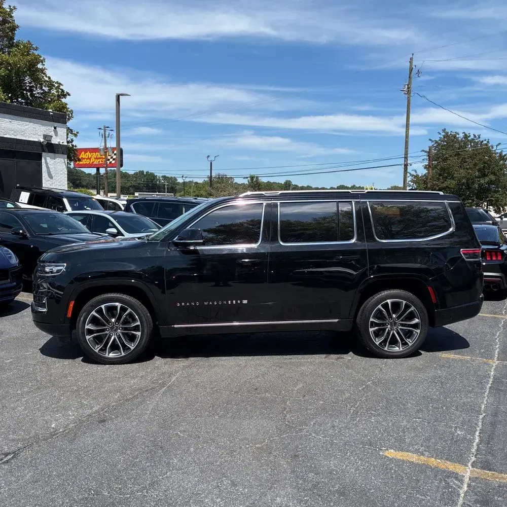 2022 Jeep Grand Wagoneer Series III