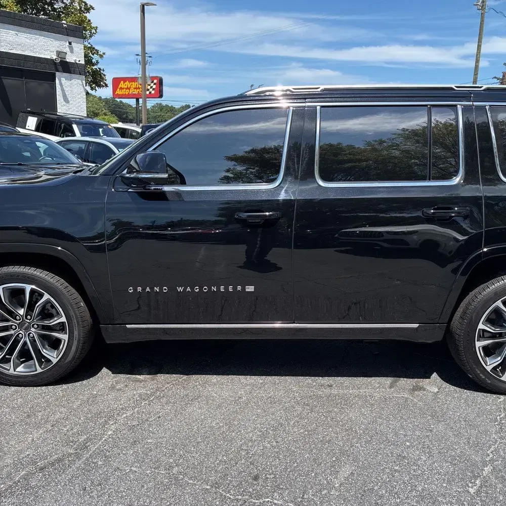 2022 Jeep Grand Wagoneer Series III