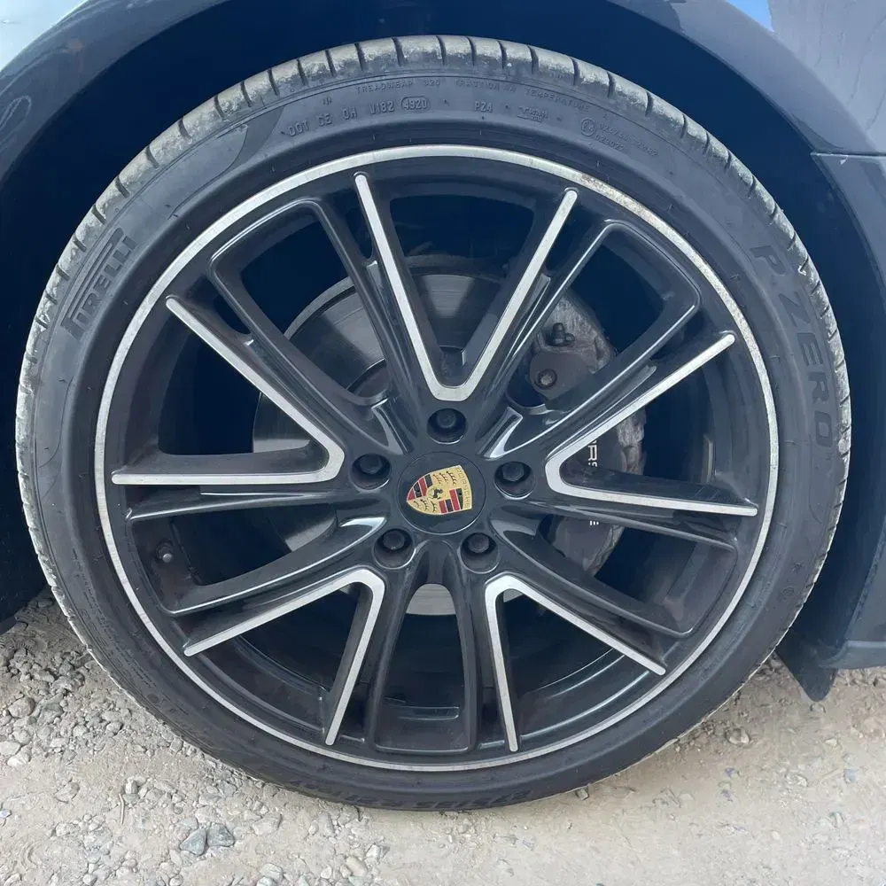 2018 Porsche Panamera 4